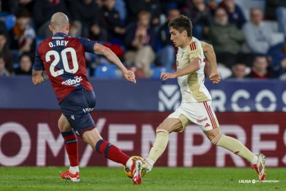 Imagen del partido entre el Levante y el Mirandés.