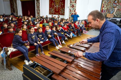 Instante de un 'Diverconcierto' en la Escuela Municipal de Música de Burgos.