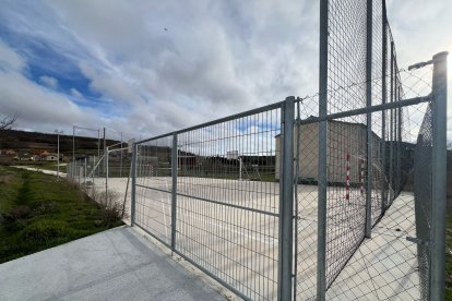 Nueva pista deportiva en Villatuelda