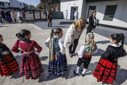 Canto a las Marzas en el colegio Sagrada Familia