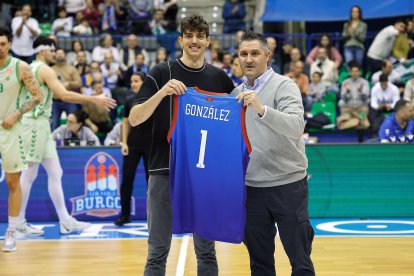 Imagen del partido entre el Silbö San Pablo Burgos y el Betis.