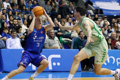 Imagen del partido entre el Silbö San Pablo Burgos y el Betis.