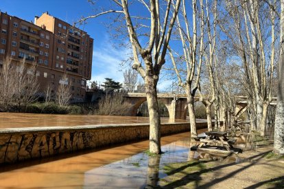 El río se ha desbordado ya en algunos tramos