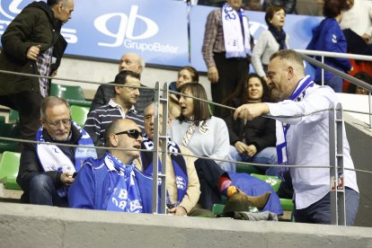 Imagen del partido entre el Silbö San Pablo Burgos y el Grupo Ureta Tizona Burgos.