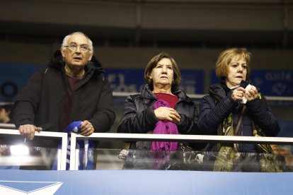 Imagen del partido entre el Silbö San Pablo Burgos y el Grupo Ureta Tizona Burgos.