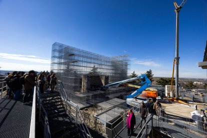 Así estaban las obras de remodelación del Castillo de Burgos, el pasado marzo.