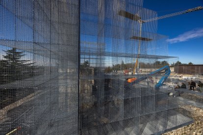 Asi están las obras de remodelación del Castillo de Burgos.