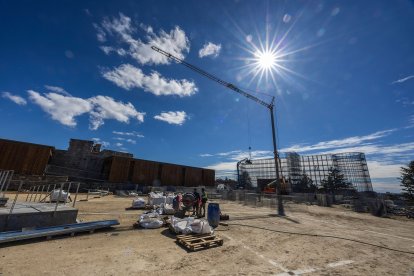 Así estaban las obras de remodelación del Castillo de Burgos, el pasado marzo.
