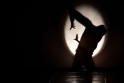 El alumnado de 1º a 4º de enseñanzas profesionales de la Escuela Profesional de Danza de Castilla y León 'Ana Laguna' de Burgos se estrenó en Cultural Caja de Burgos.