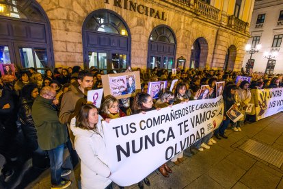 Imagen de la concentración de la plaza del Cid.
