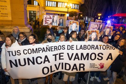 Imagen de la concentración de la plaza del Cid.