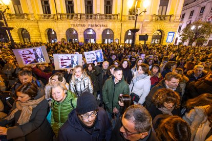 Imagen de la concentración de la plaza del Cid.