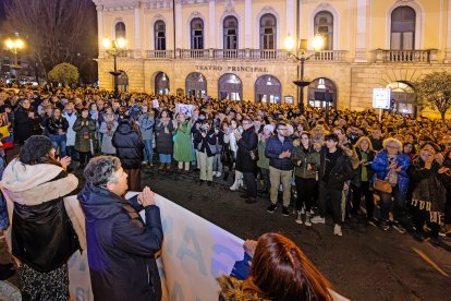Imagen de la concentración de la plaza del Cid.
