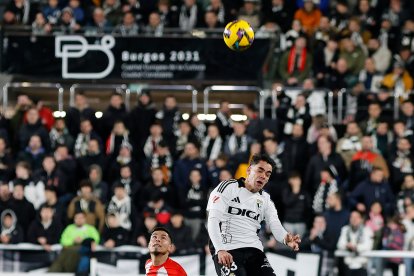 Imagen del partido entre el Burgos CF y el Almería.