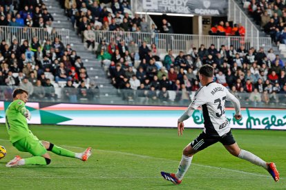 Imagen del partido entre el Burgos CF y el Almería.