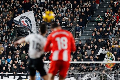 Imagen del partido entre el Burgos CF y el Almería.