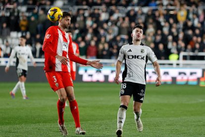 Imagen del partido entre el Burgos CF y el Almería.