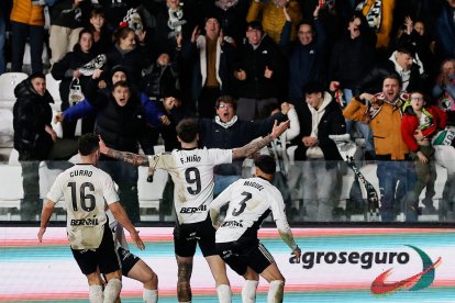 Imagen del partido entre el Burgos CF y el Almería.