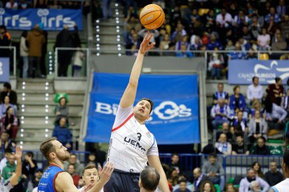Imagen del partido entre el Silbö San Pablo Burgos y UEMC Real Valladolid.