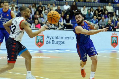 Imagen del partido entre el Silbö San Pablo Burgos y UEMC Real Valladolid.