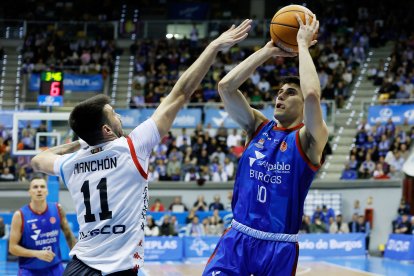 Imagen del partido entre el Silbö San Pablo Burgos y UEMC Real Valladolid.