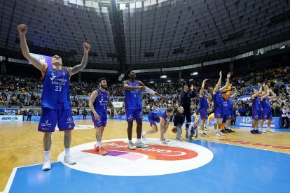 Imagen del partido entre el Silbö San Pablo Burgos y UEMC Real Valladolid.