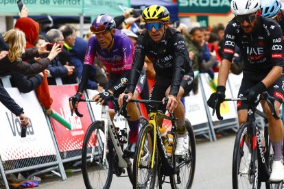 José Manuel Díaz cruza la meta en Sant Feliu de Guíxols.