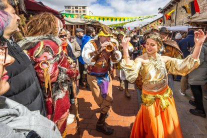 La música y la animación de calle, que no falte.