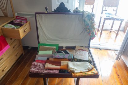 Piezas, enseres y muebles que se pueden encontrar en el mercado que actualmente organiza Nathalie.