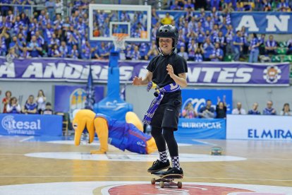 El Coliseum vuelve a disfrutar con otra victoria.