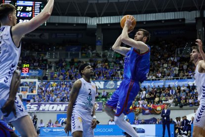 El Coliseum vuelve a disfrutar con otra victoria.