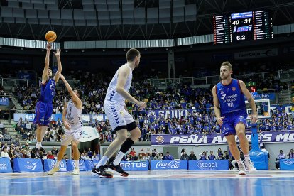 El Coliseum vuelve a disfrutar con otra victoria.