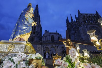 Imagen de la procesión del Encuentro.