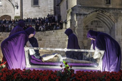 Imagen de la procesión del Santo Entierro.