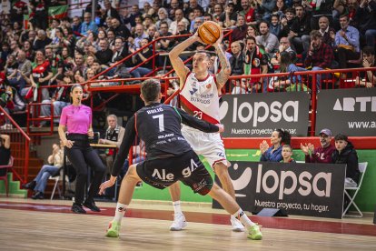 Imagen del partido entre el Grupo Alega Cantabria y Silbö San Pablo Burgos.