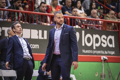 Imagen del partido entre el Grupo Alega Cantabria y Silbö San Pablo Burgos.