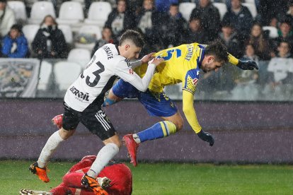 Imagen del partido entre el Burgos CF y el Cádiz.