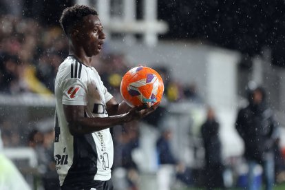 Imagen del partido entre el Burgos CF y el Cádiz.