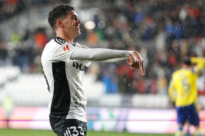 Imagen del partido entre el Burgos CF y el Cádiz.