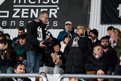 Imagen del partido entre el Burgos CF y el Cádiz.