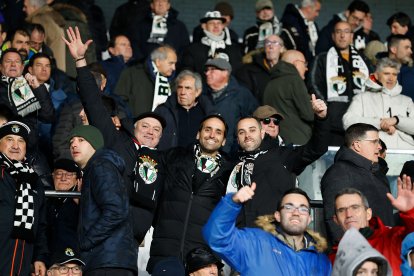 Imagen del partido entre el Burgos CF y el Cádiz.