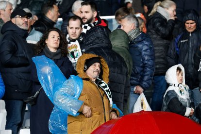 Imagen del partido entre el Burgos CF y el Cádiz.