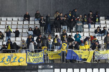 Imagen del partido entre el Burgos CF y el Cádiz.