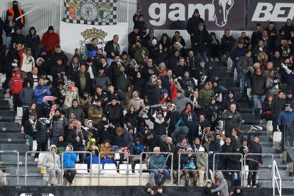 Imagen del partido entre el Burgos CF y el Cádiz.