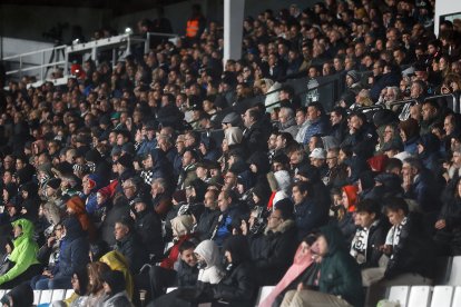 Imagen del partido entre el Burgos CF y el Cádiz.
