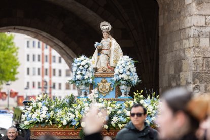Instante de la Procesión del Anuncio Pascual.