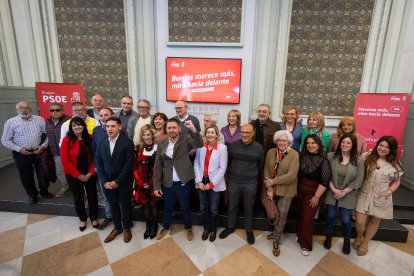 La nueva Ejecutiva de la agrupación local del PSOE en Burgos.