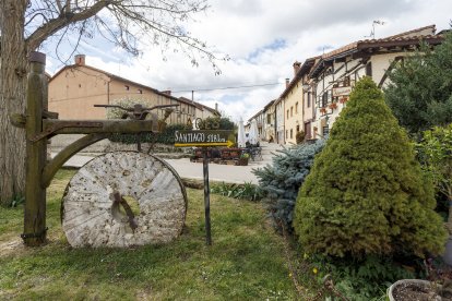 Referencia al Camino de Santiago.