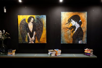 Dos de las obras de Marta Tapia.