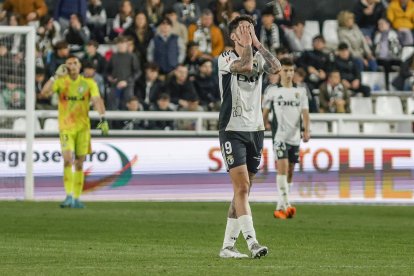 Imagen del partido entre el Burgos CF y el Elche.
